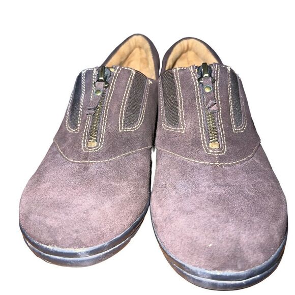 Natural Soul brown suede flats with zipper tops women’s size 10 - Picture 3 of 7